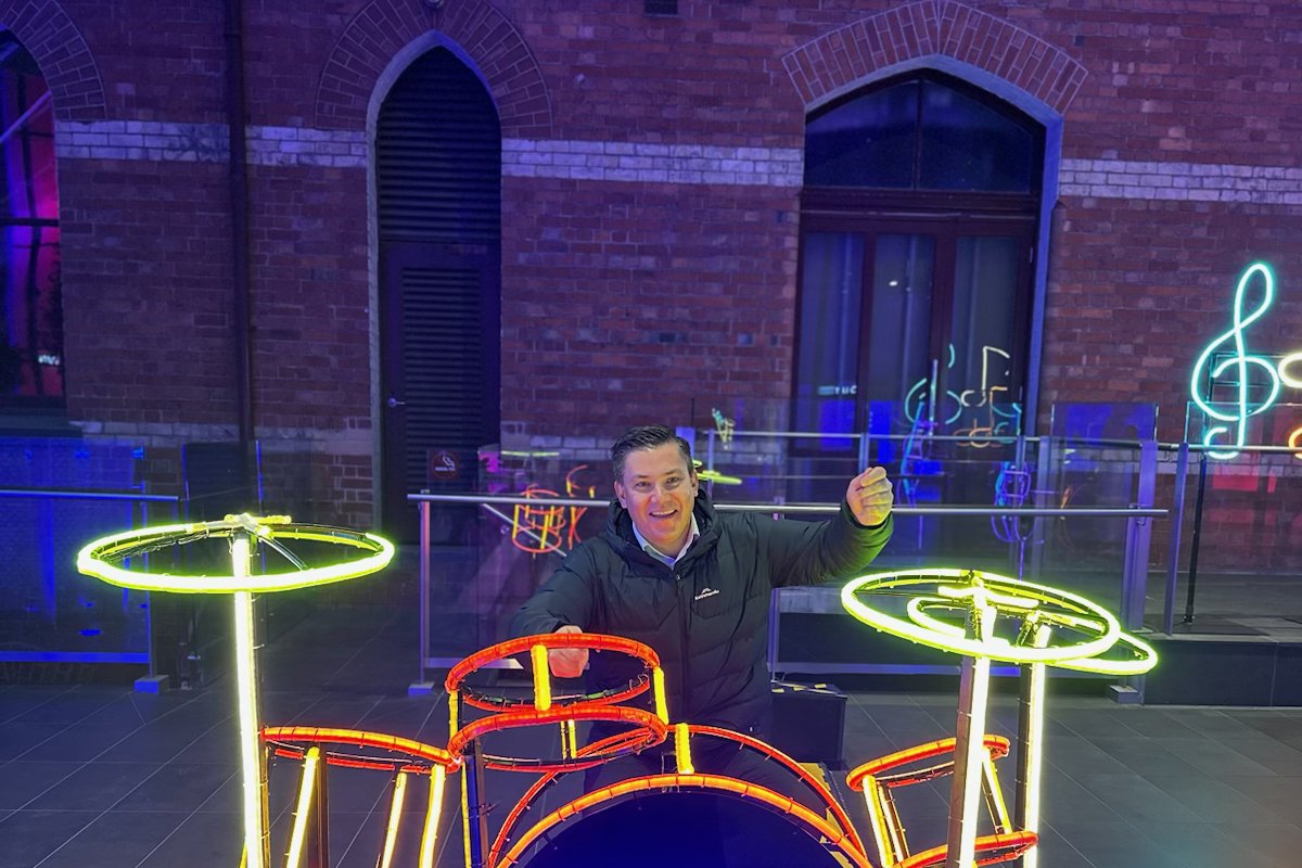 Rialto Aglow: A Neon Winter Wonderland — 4